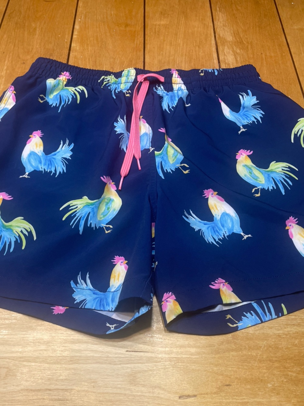 chubbies Navy Swim Shorts “The Fowl Plays” Rooster Print Size M Unlined 5.5”